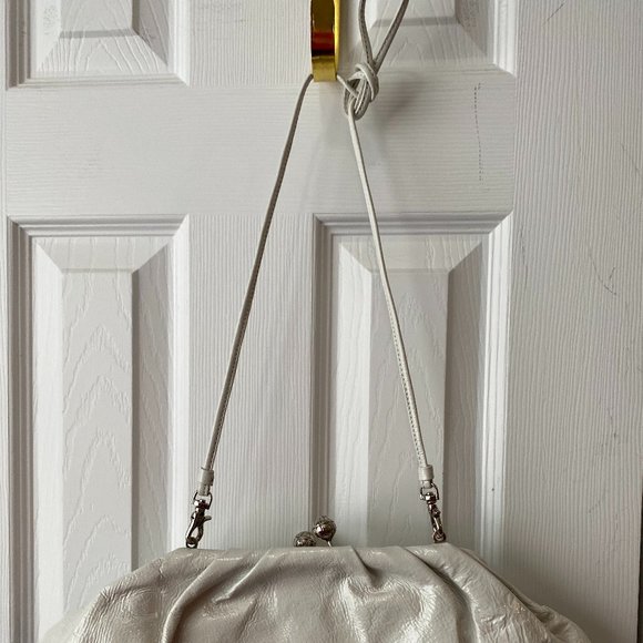 Franchi shoulder bag turns clutch - Picture 2 of 7